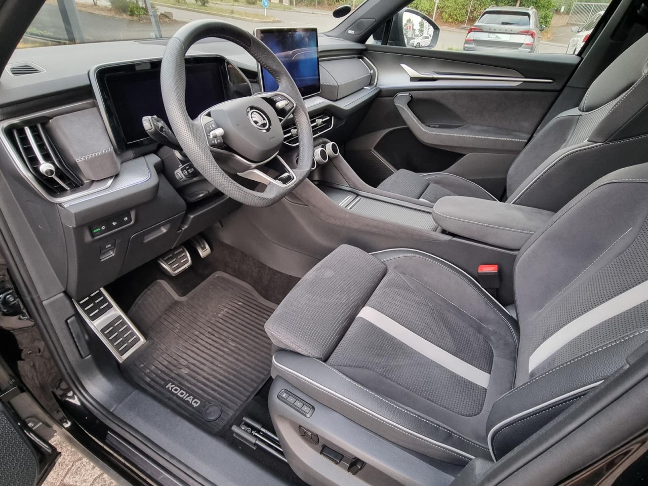 Kodiaq 2.0 TDI DSG Sportline 4×4 NAVI AHK STHZ - Bild 28