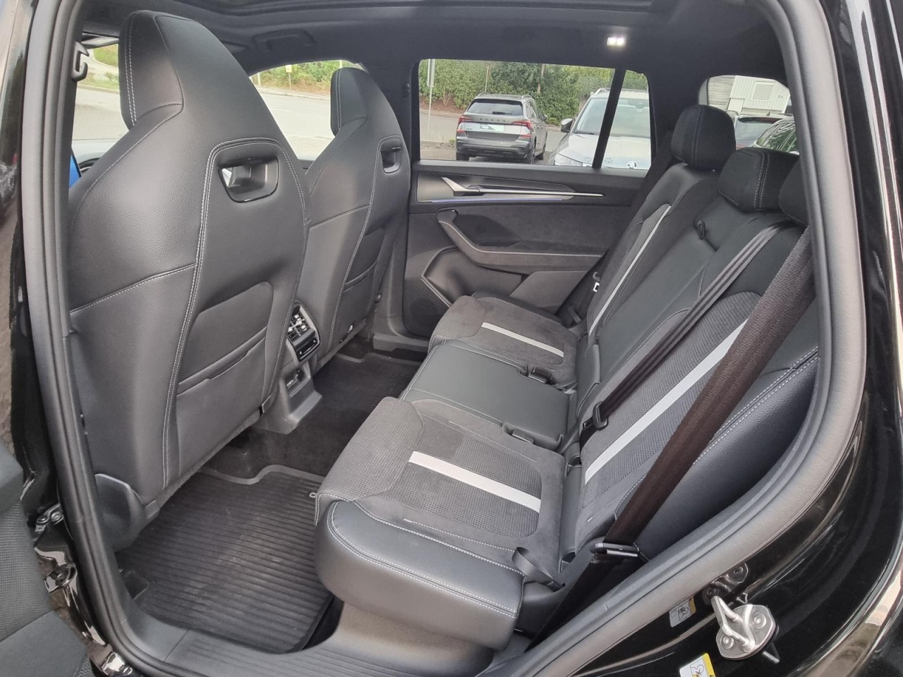 Kodiaq 2.0 TDI DSG Sportline 4×4 NAVI AHK STHZ - Bild 29