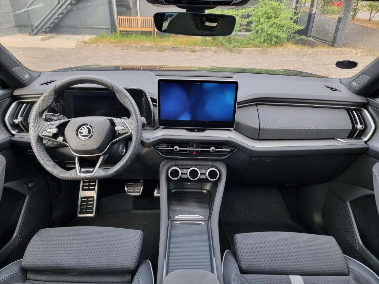 Kodiaq 2.0 TDI DSG Sportline 4×4 NAVI AHK STHZ - Bild 6