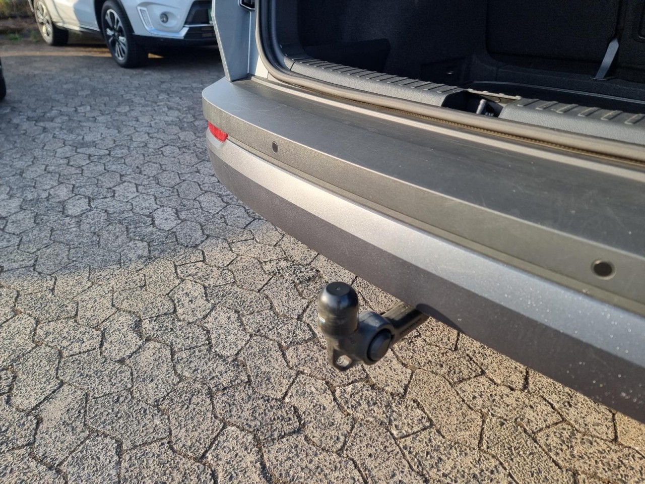 Karoq 1.5 TSI ACT Clever AHK KAM NAV LED KLIMA - Bild 21