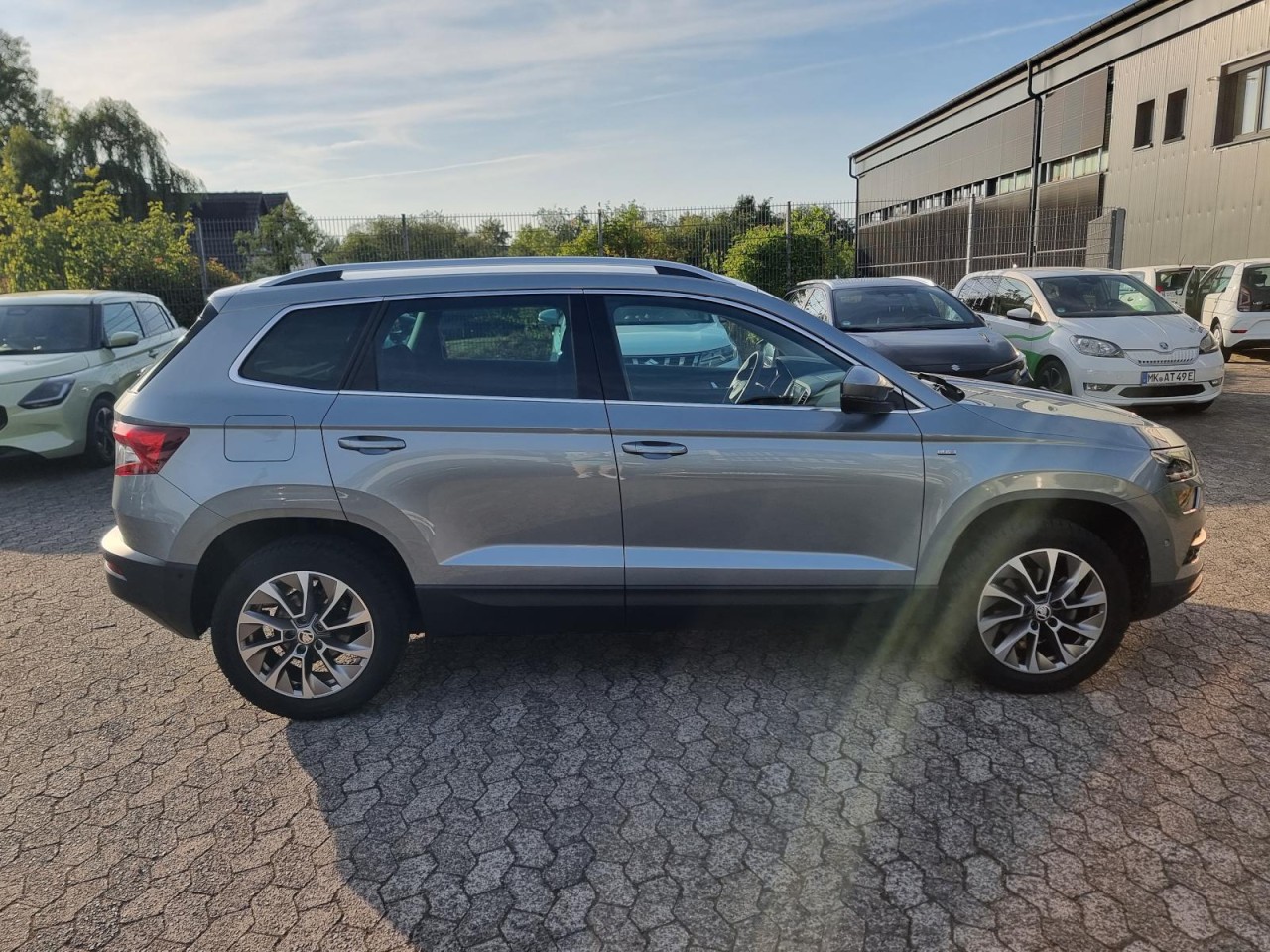 Karoq 1.5 TSI ACT Clever AHK KAM NAV LED KLIMA - Bild 24