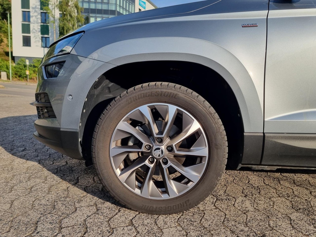 Karoq 1.5 TSI ACT Clever AHK KAM NAV LED KLIMA - Bild 28