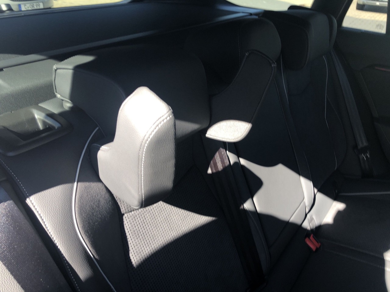 Skoda Superb Cb.SPORTL. 2.0TDI DSG+4x4+AHK+NAVI+MATRIX