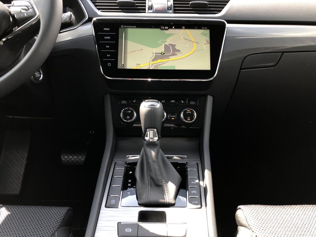 Skoda Superb Cb. STYLE 2.0 TDI DSG AHK+NAVI+ACC+MATRIX