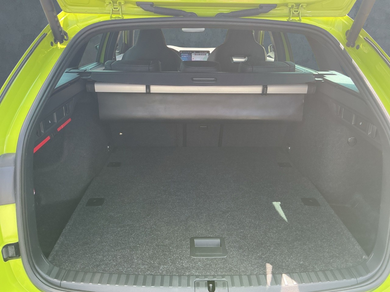 Skoda Octavia Cb. SPORTLINE 1.5TSI NAVI+MATRIX+ACC+HuD