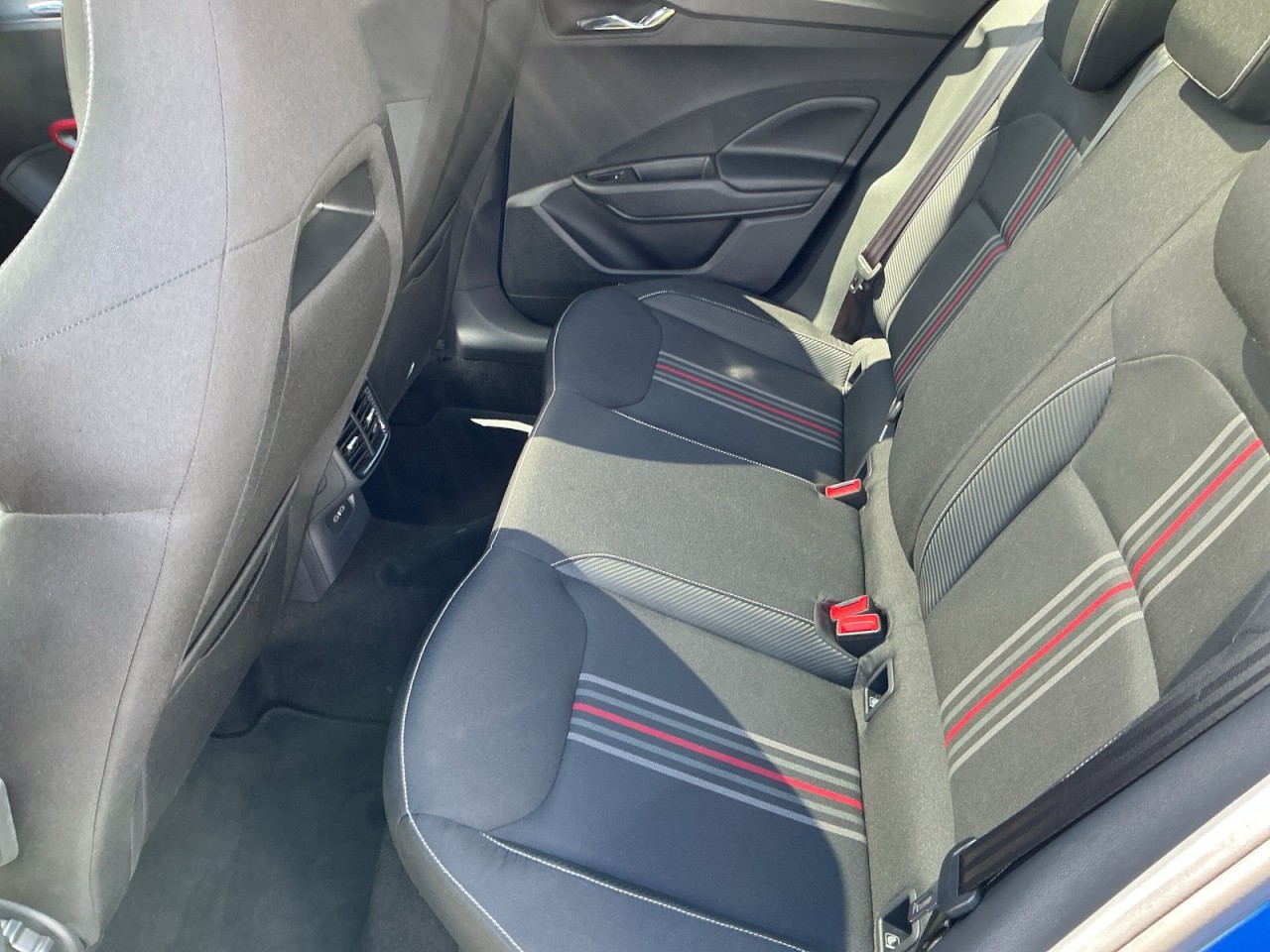 Skoda Fabia MONTE CARLO 1.0 TSI LED+PANO+PDC+SHZ+KESSY