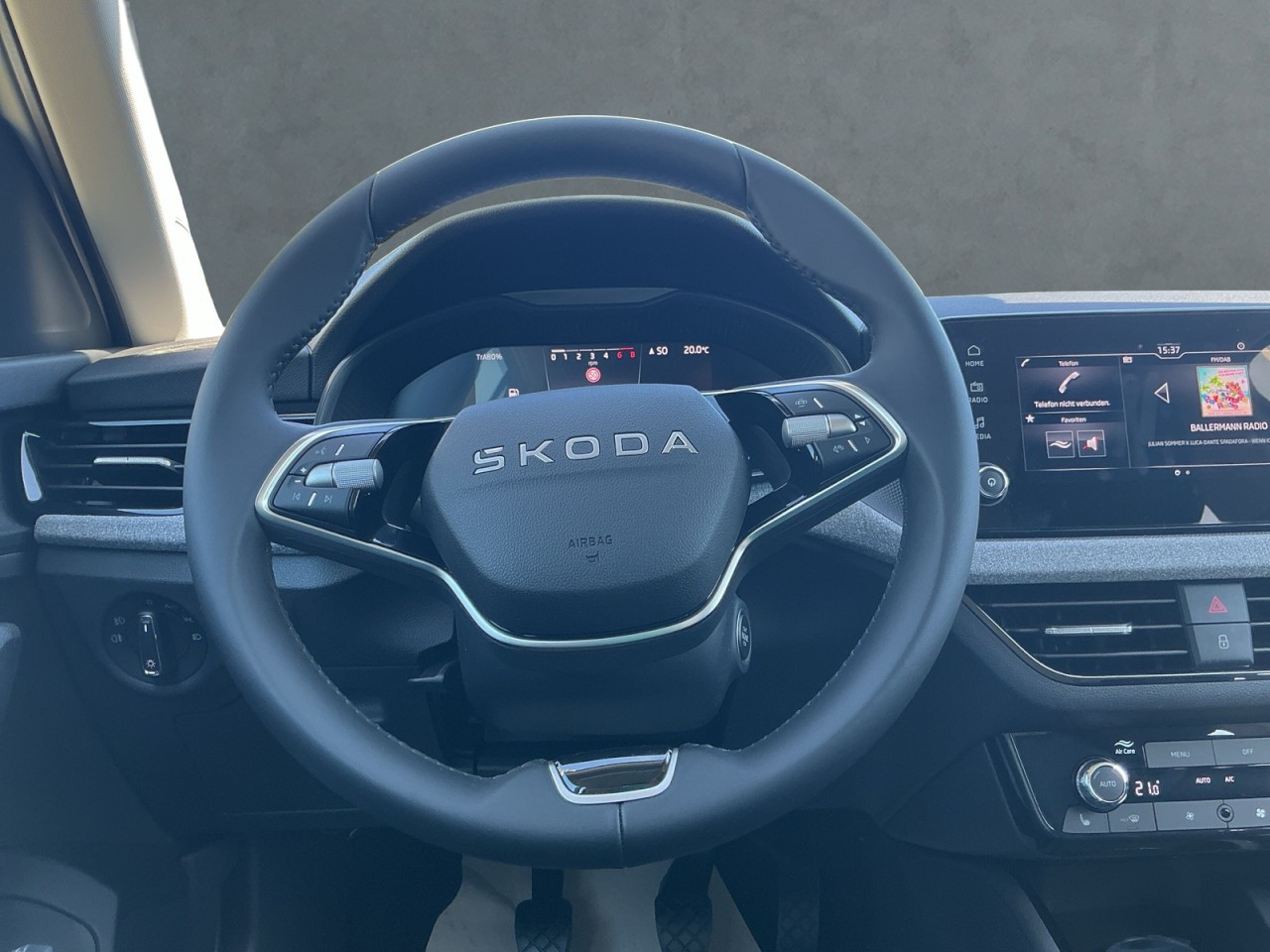 Skoda Kamiq SELECTION 1.0TSI ALU+PDC+SHZ+SMARTLINK+GRA