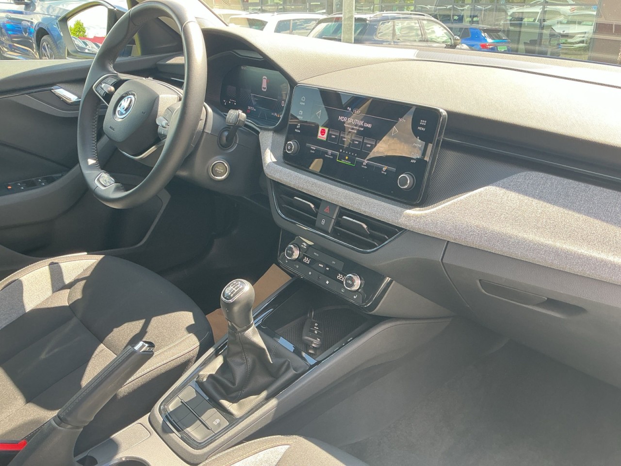 Skoda Kamiq SELECTION 1.0 TSI AHK+PDC+SHZ+SMART-LINK