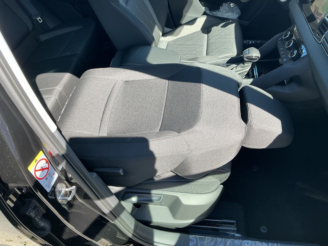 Skoda Karoq BALANCE 2.0 TDI DSG 4x4+AHK+NAVI+MATRIX+VC