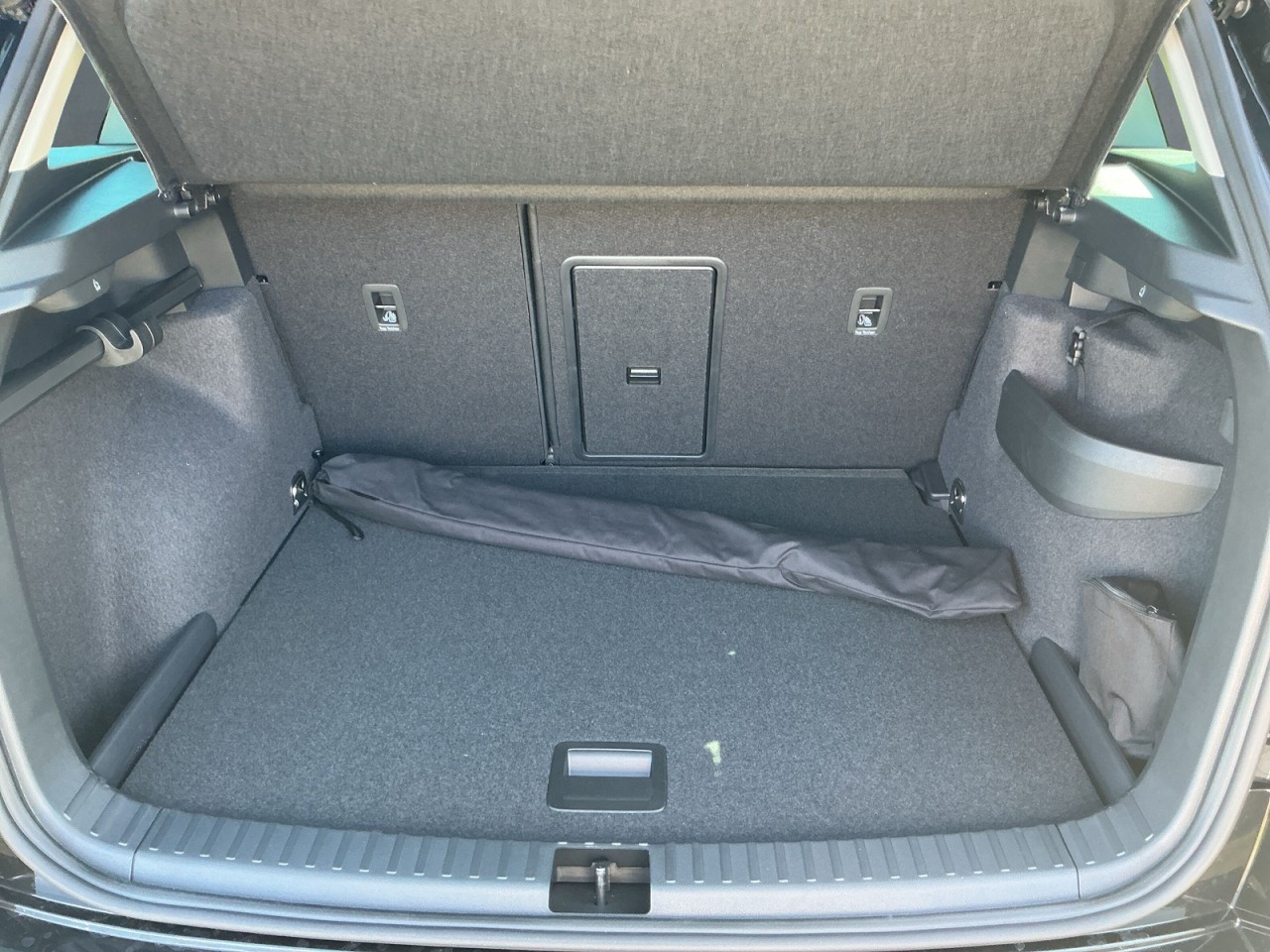 Skoda Karoq BALANCE 2.0 TDI DSG 4x4+AHK+NAVI+MATRIX+VC