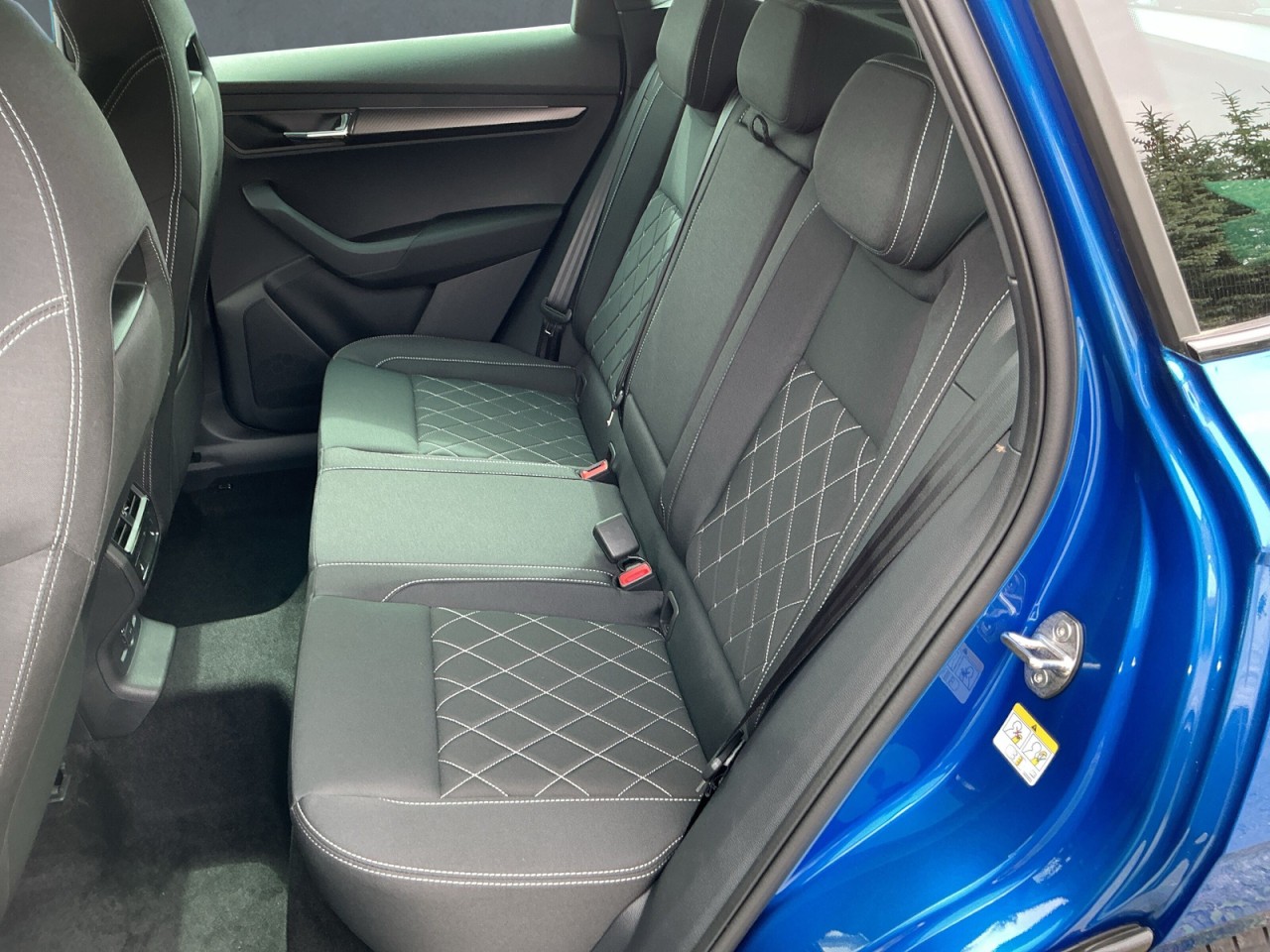 Skoda Karoq SPORTLINE 2.0 TSI DSG 4x4 AHK+NAVI+ACC+DCC