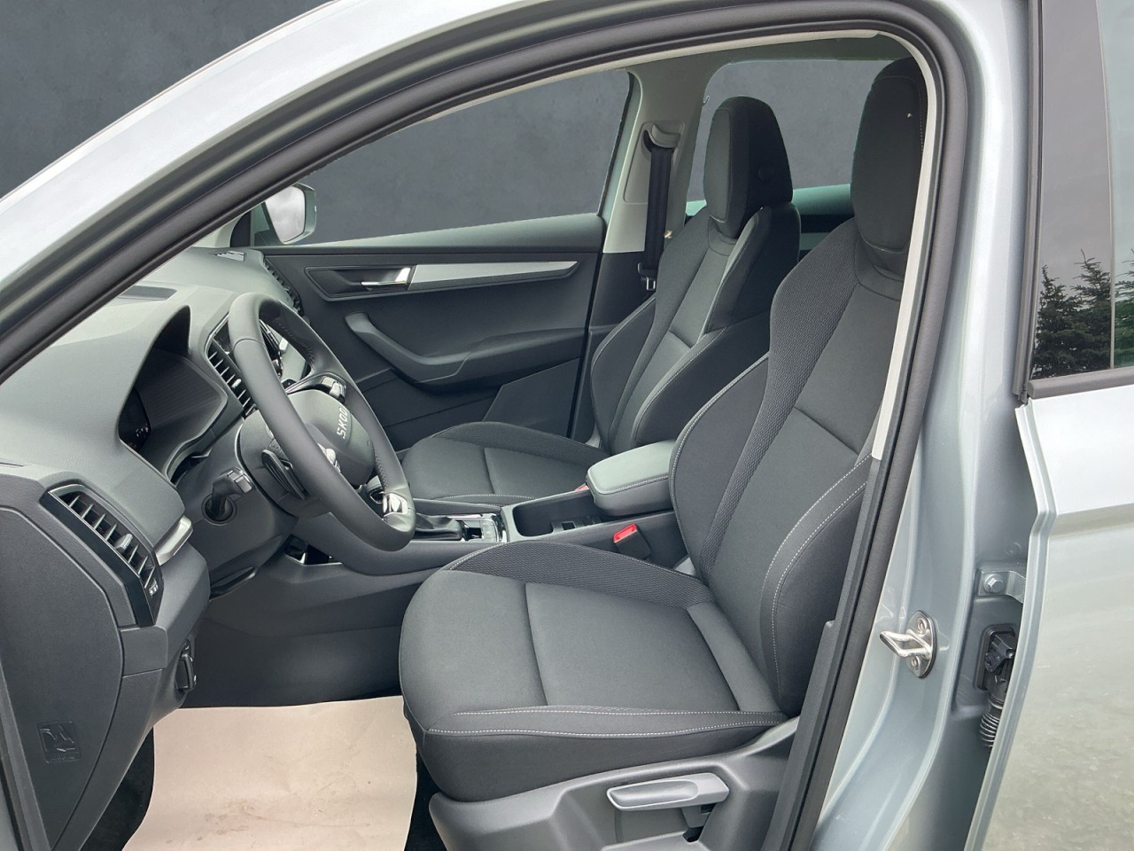 Skoda Karoq BALANCE 1.5 TSI DSG AHK+MATRIX+5J-GARANTIE