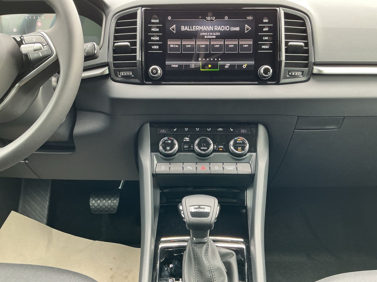 Skoda Karoq BALANCE 1.5 TSI DSG AHK+MATRIX+5J-GARANTIE