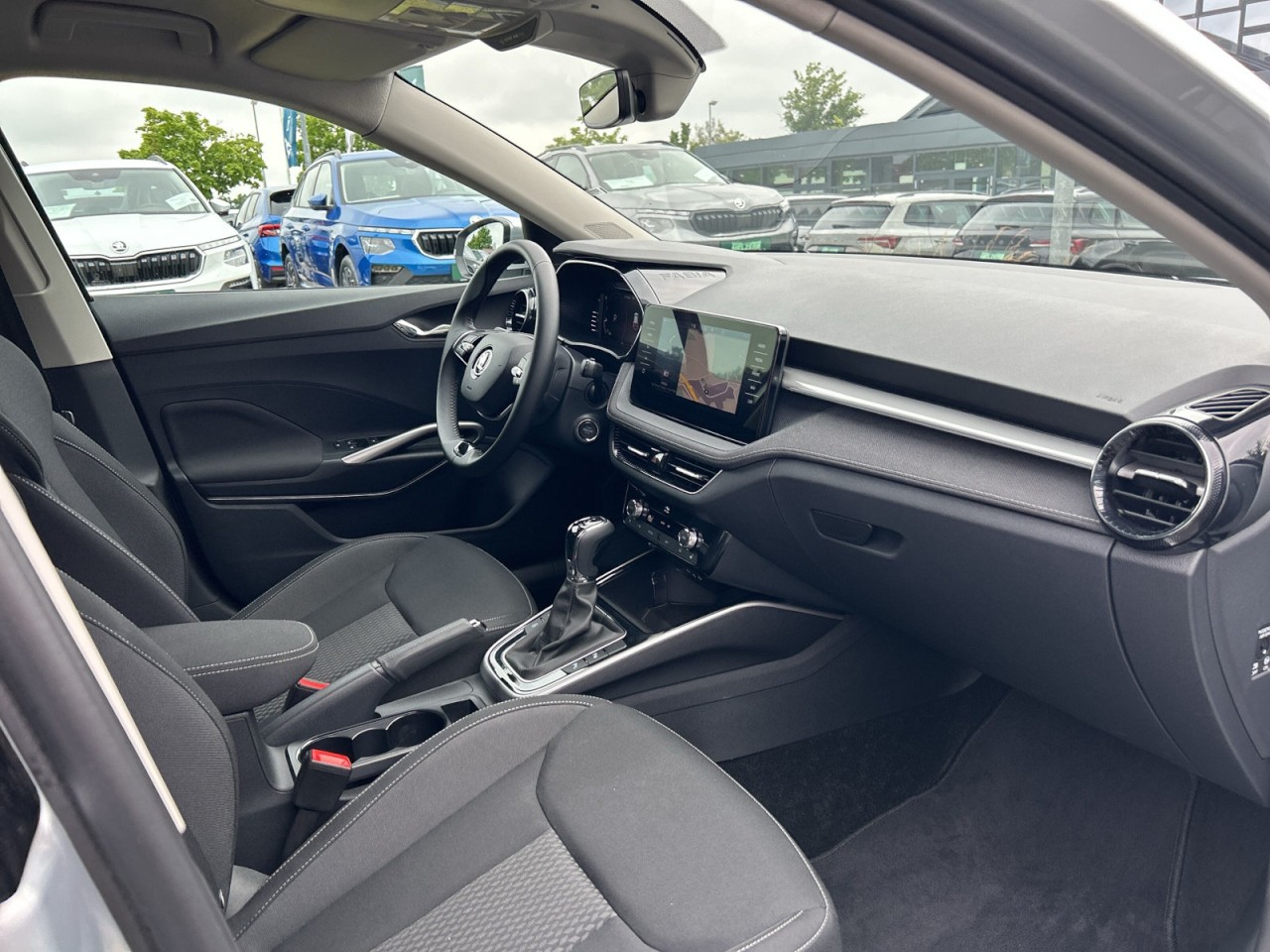 Skoda Fabia STYLE 1.5 TSI DSG AHK+NAVI+WSS BEHEIZT+ACC