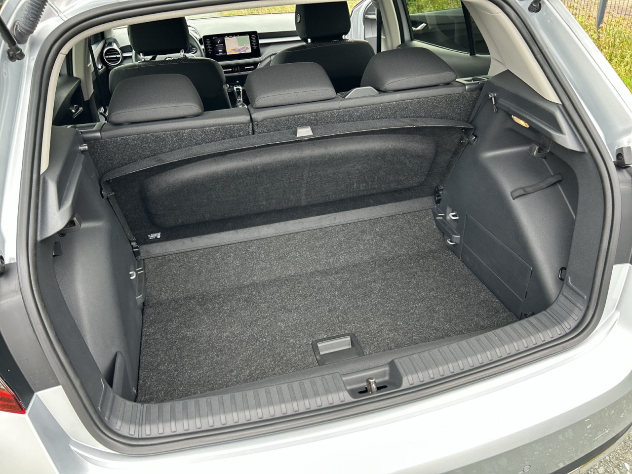 Skoda Fabia STYLE 1.5 TSI DSG AHK+NAVI+WSS BEHEIZT+ACC