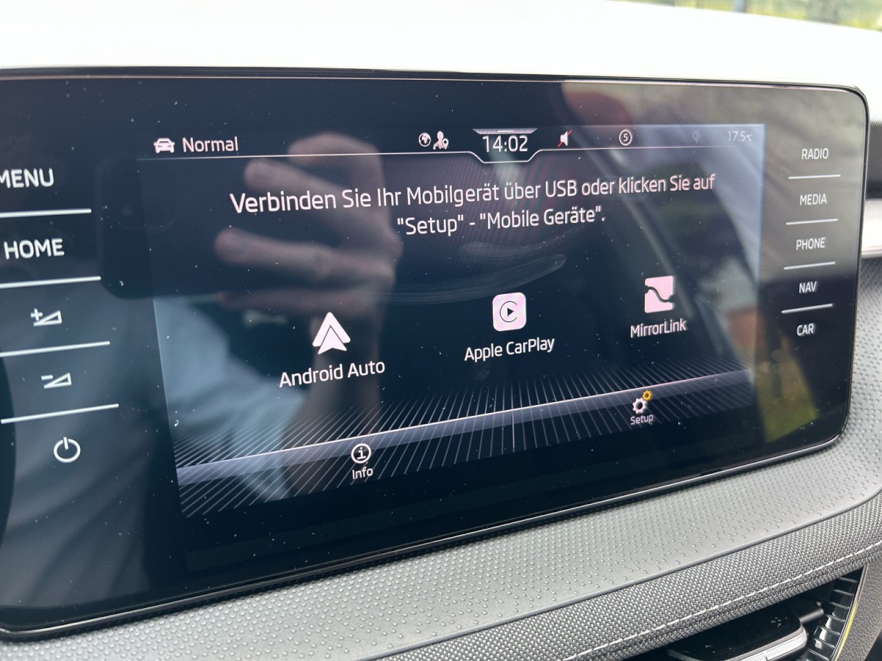 Skoda Fabia STYLE 1.5 TSI DSG AHK+NAVI+WSS BEHEIZT+ACC
