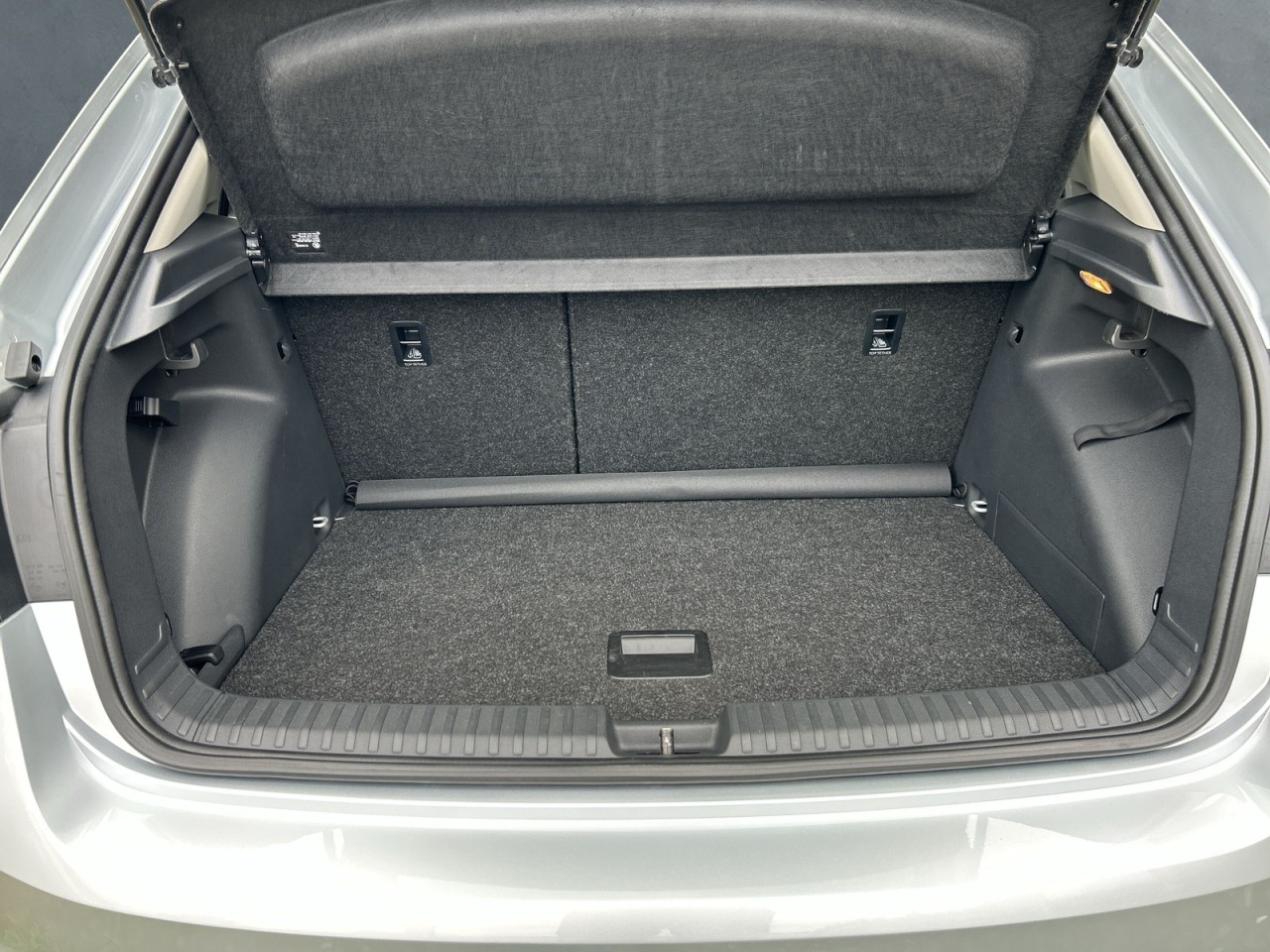 Skoda Fabia STYLE 1.5 TSI DSG AHK+NAVI+WSS BEHEIZT+ACC
