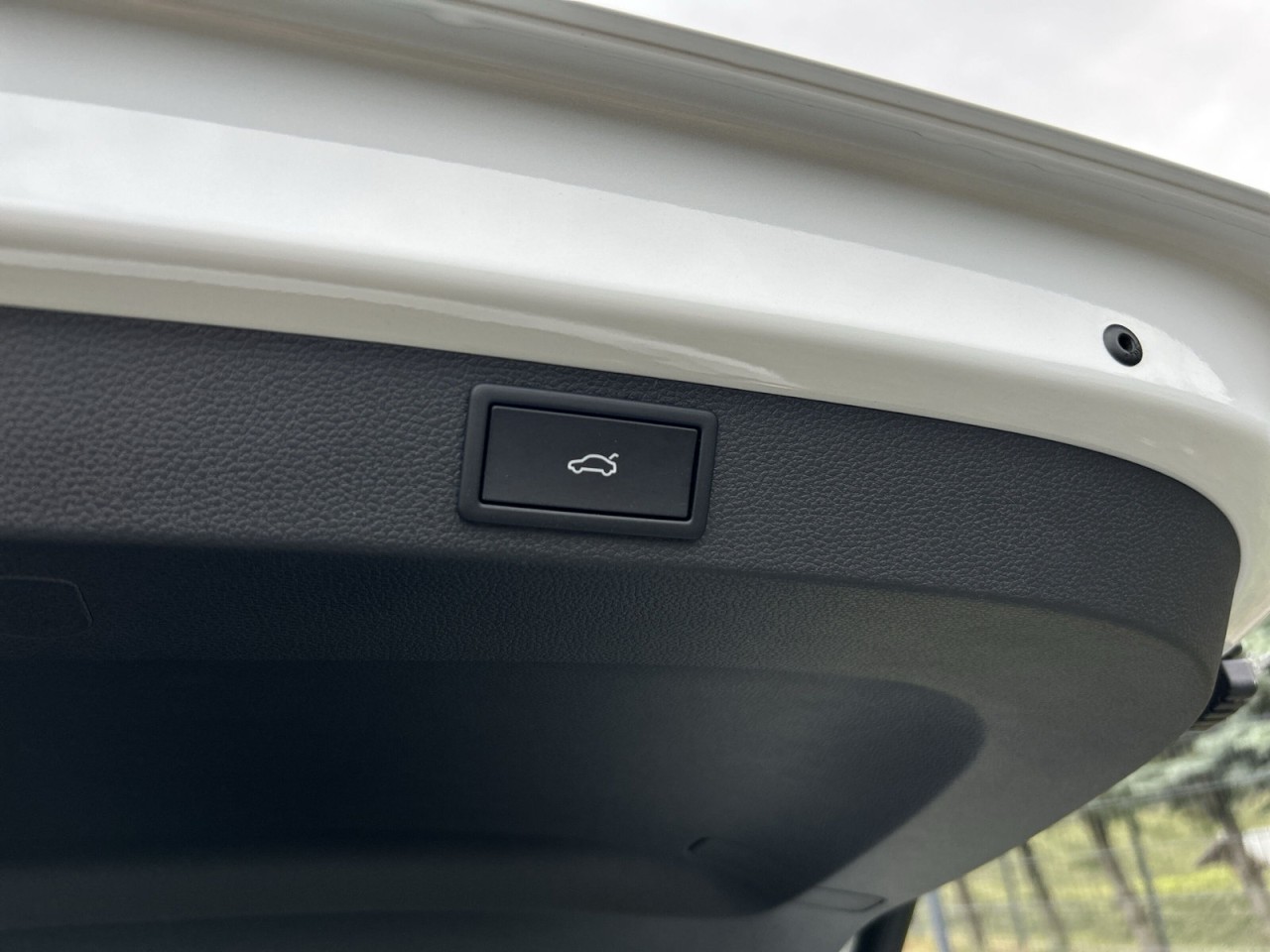 Skoda Karoq SPORTLINE 1.5 TSI DSG AHK+NAVI+WSS BEHEIZT