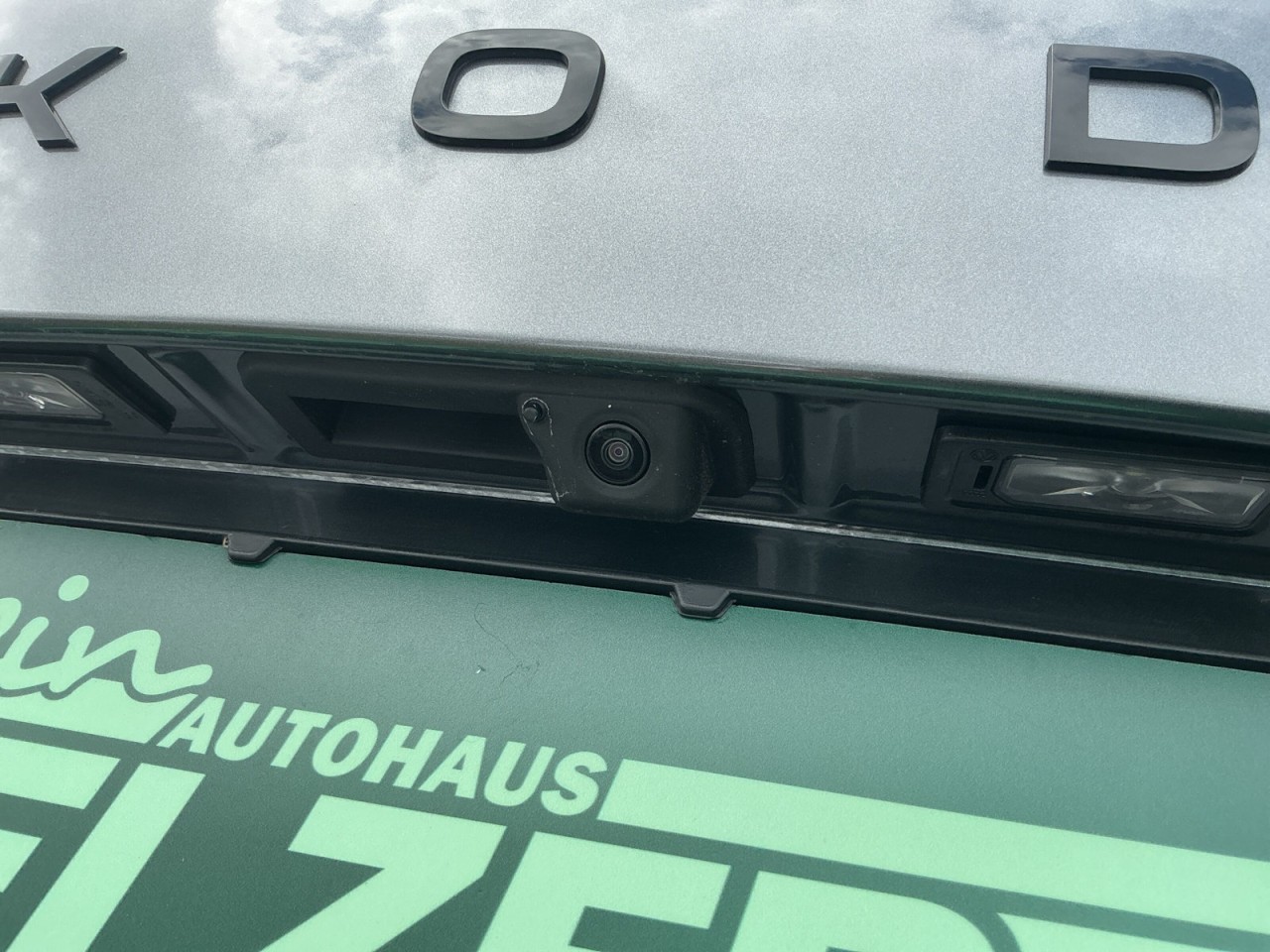 Skoda Karoq SPORTLINE 2.0TDI DSG 4x4 AHK+NAVI+STANDHZG