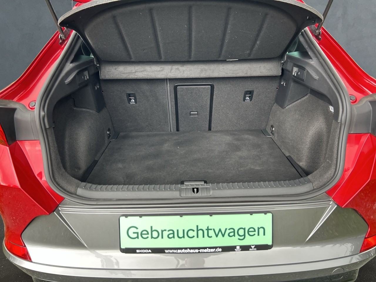 Cupra Formentor 1.5 TSI DSG AHK+NAVI+ACC+DCC+PLA+BEATS