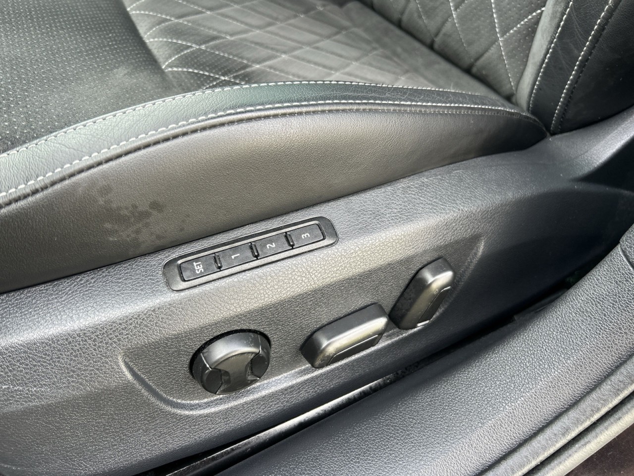 Skoda Superb Cb. SPORTLINE 1.5TSI DSG AHK+NAVI+ACC+DCC