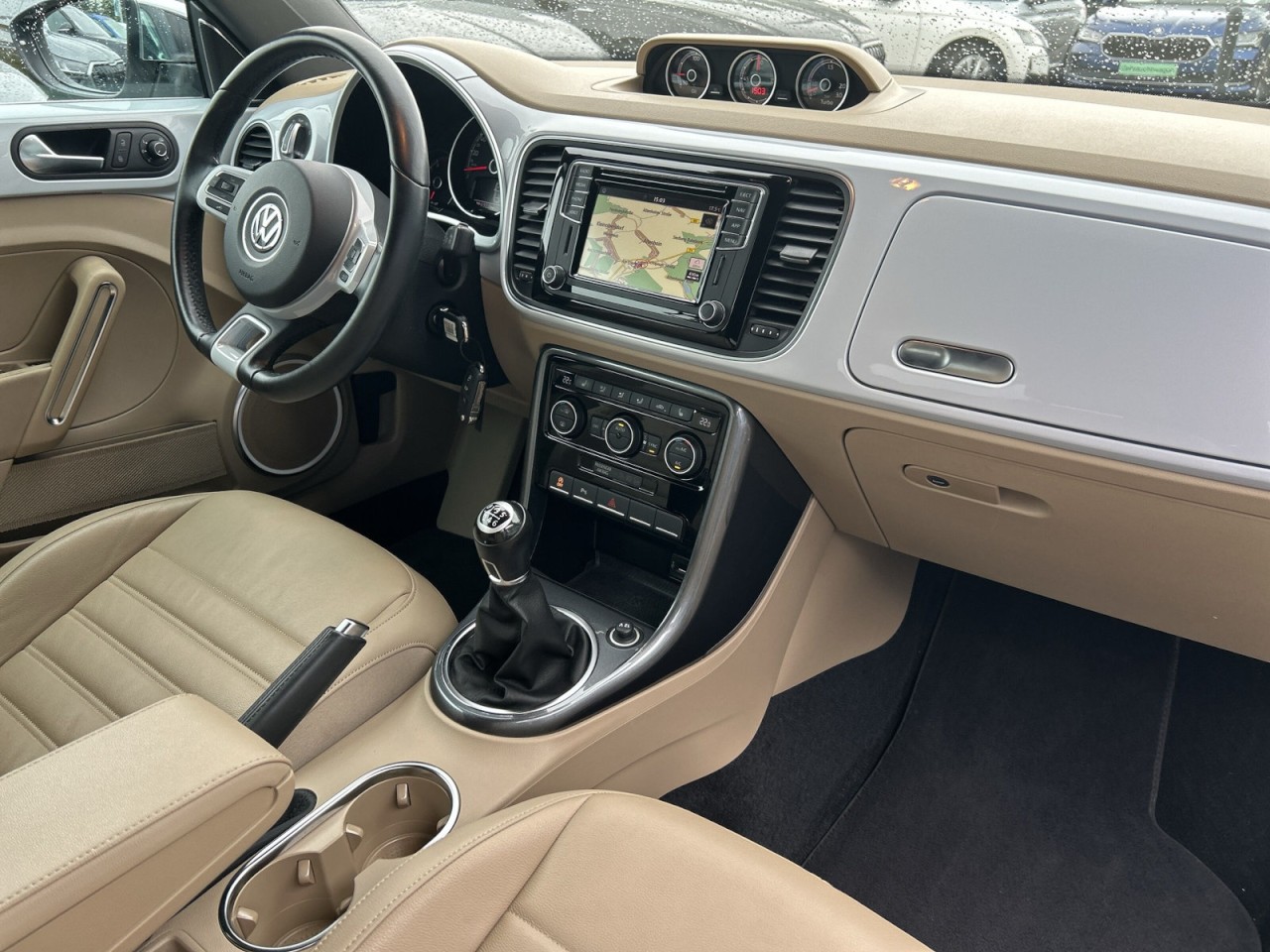 Volkswagen Beetle Cabrio R-Line 2.0 TSI NAVI+LEDER+SHZ+PDC