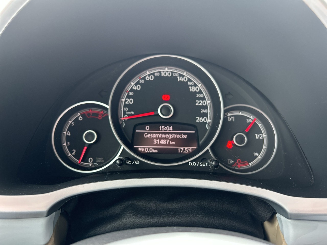 Volkswagen Beetle Cabrio R-Line 2.0 TSI NAVI+LEDER+SHZ+PDC