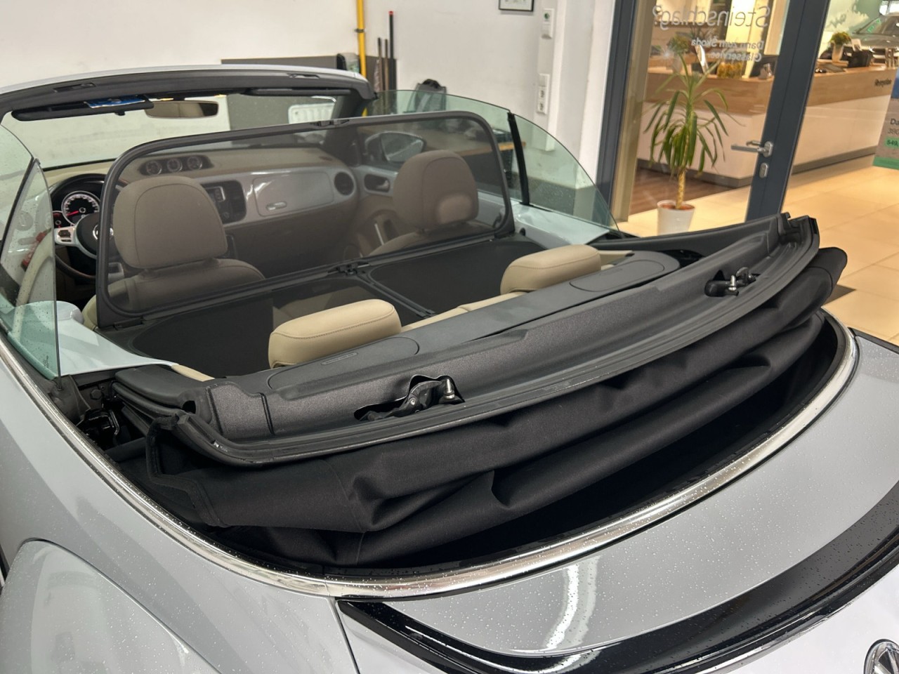 Volkswagen Beetle Cabrio R-Line 2.0 TSI NAVI+LEDER+SHZ+PDC