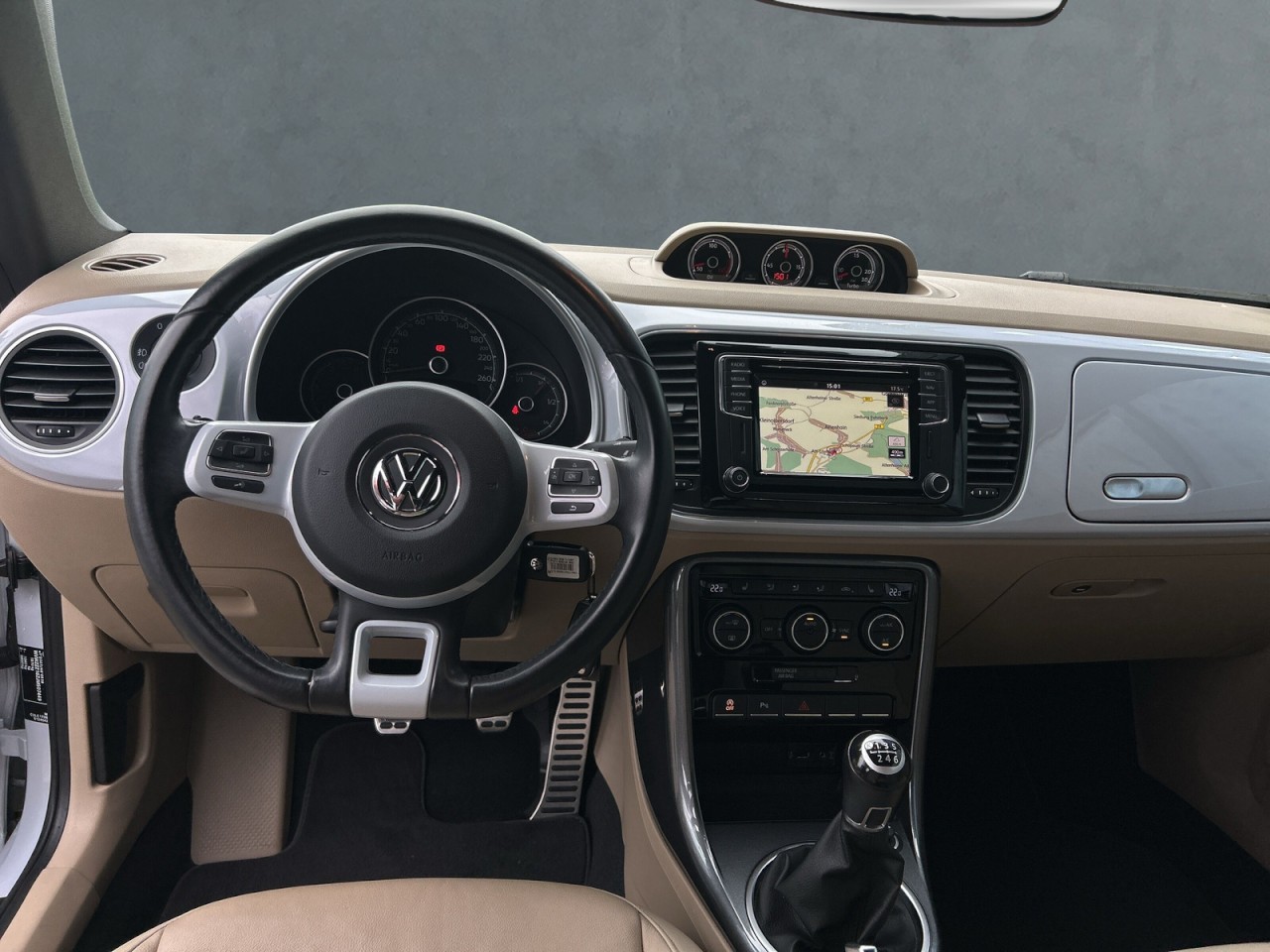 Volkswagen Beetle Cabrio R-Line 2.0 TSI NAVI+LEDER+SHZ+PDC