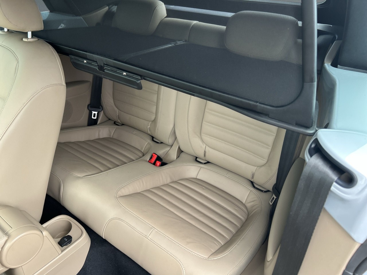Volkswagen Beetle Cabrio R-Line 2.0 TSI NAVI+LEDER+SHZ+PDC