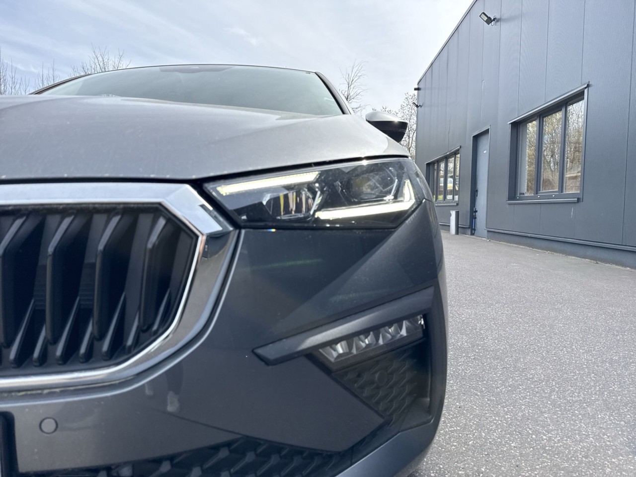 Skoda Scala TOUR 1.0TSI DSG MATRIX+WSS BEHEIZT+SHZ+PDC