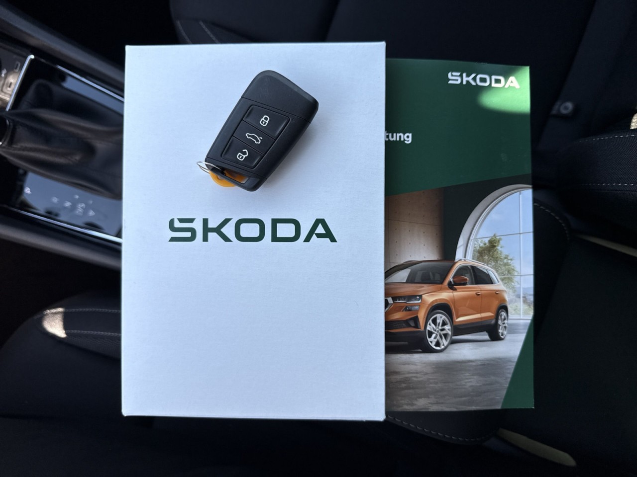 Skoda Karoq BALANCE 1.5 TSI DSG AHK+NAVI+MATRIX+ACC+VC