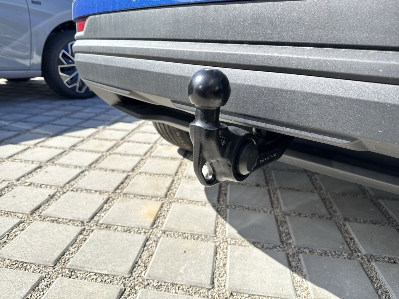 Skoda Karoq BALANCE 1.5 TSI DSG AHK+NAVI+MATRIX+ACC+VC