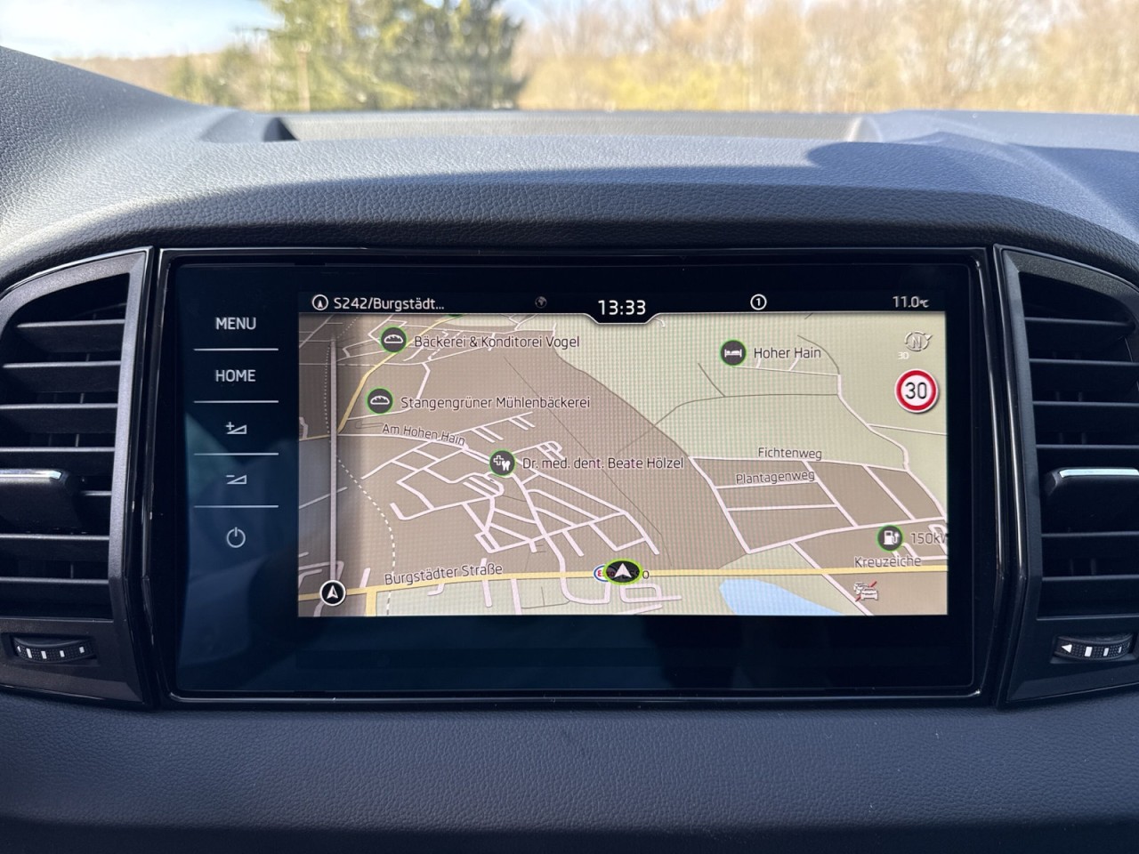 Skoda Karoq BALANCE 1.5 TSI DSG AHK+NAVI+MATRIX+ACC+VC