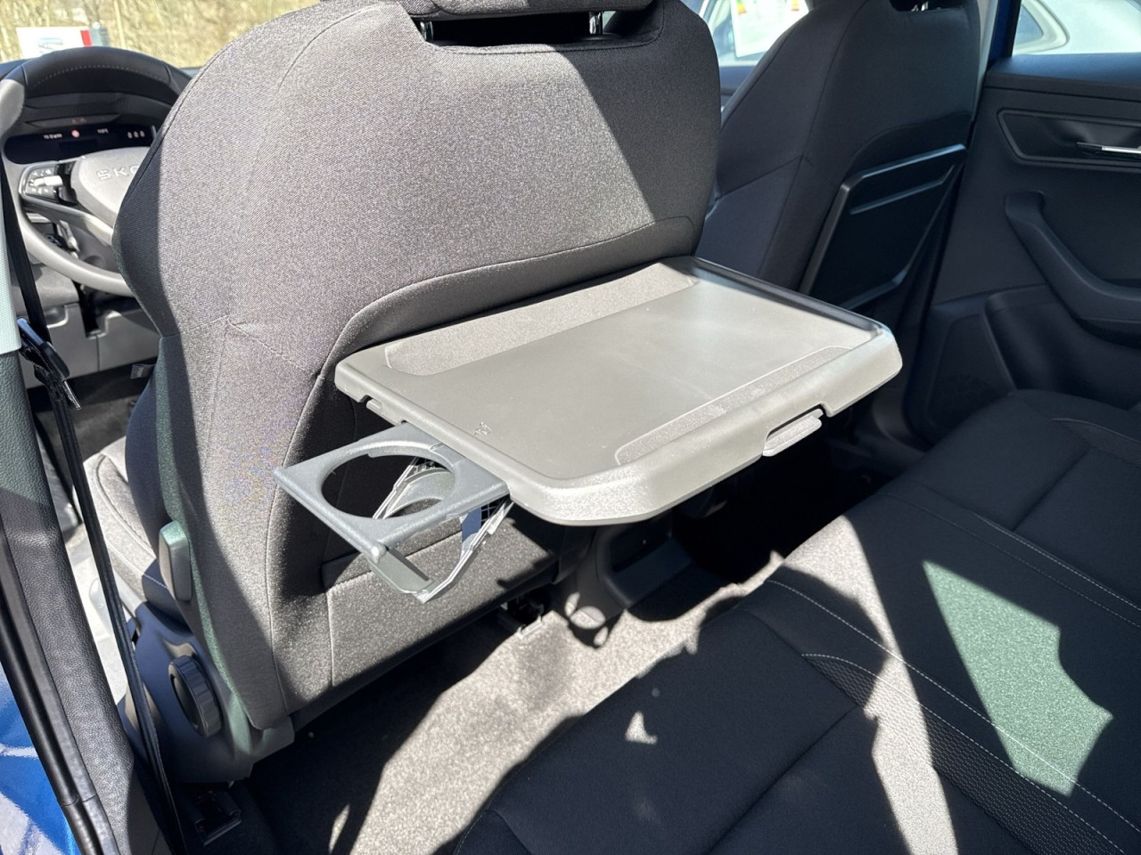 Skoda Karoq BALANCE 1.5 TSI DSG AHK+NAVI+MATRIX+ACC+VC
