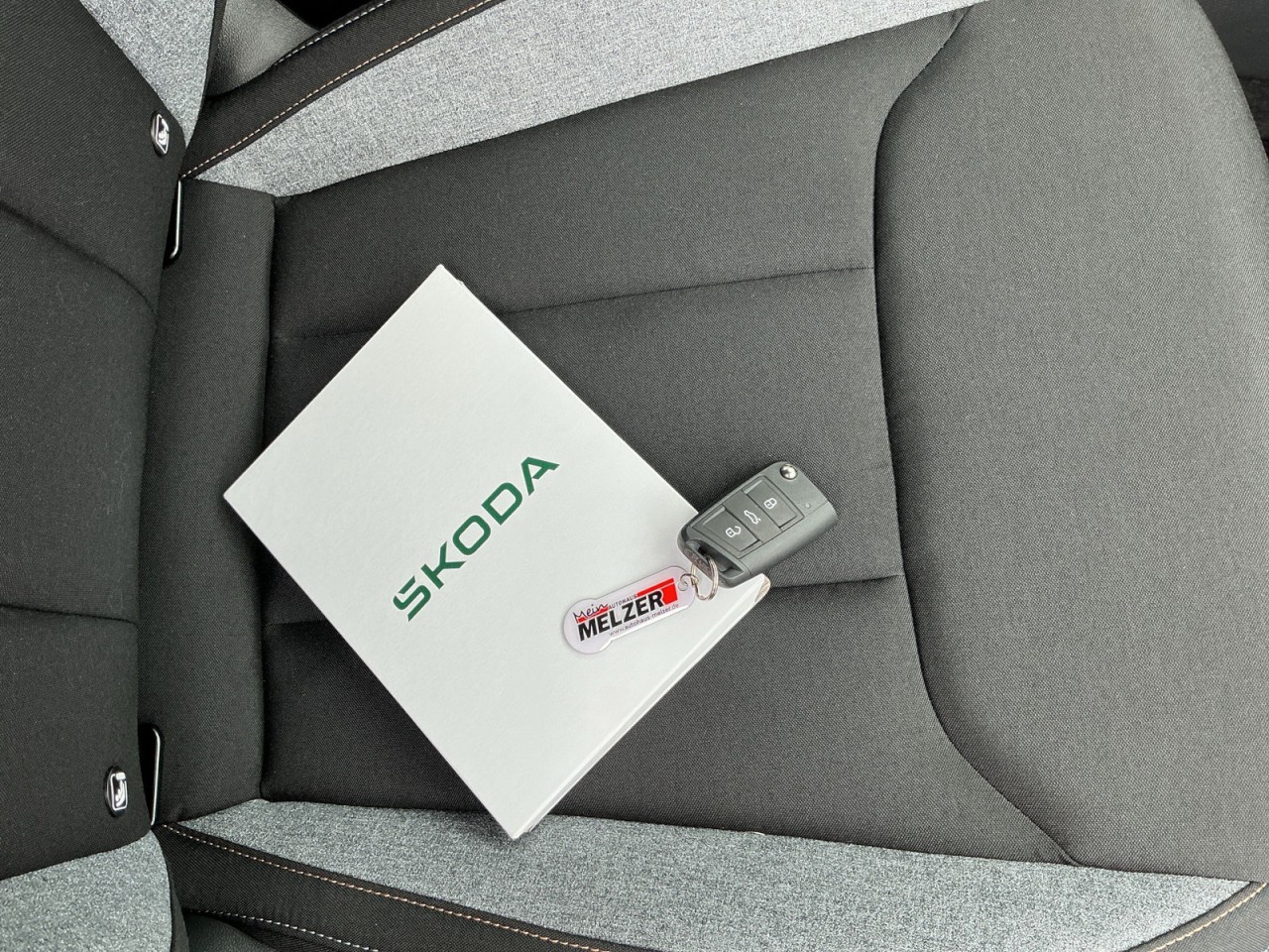 Skoda Kamiq TOUR 1.0 TSI DSG MATRIX+WSS-BEHEIZT+KESSY