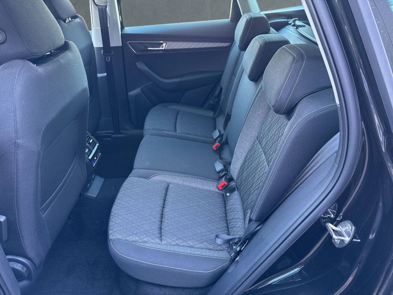 Skoda Karoq TOUR 1.5 TSI DSG AHK+MATRIX+VARIO-FLEX+PDC