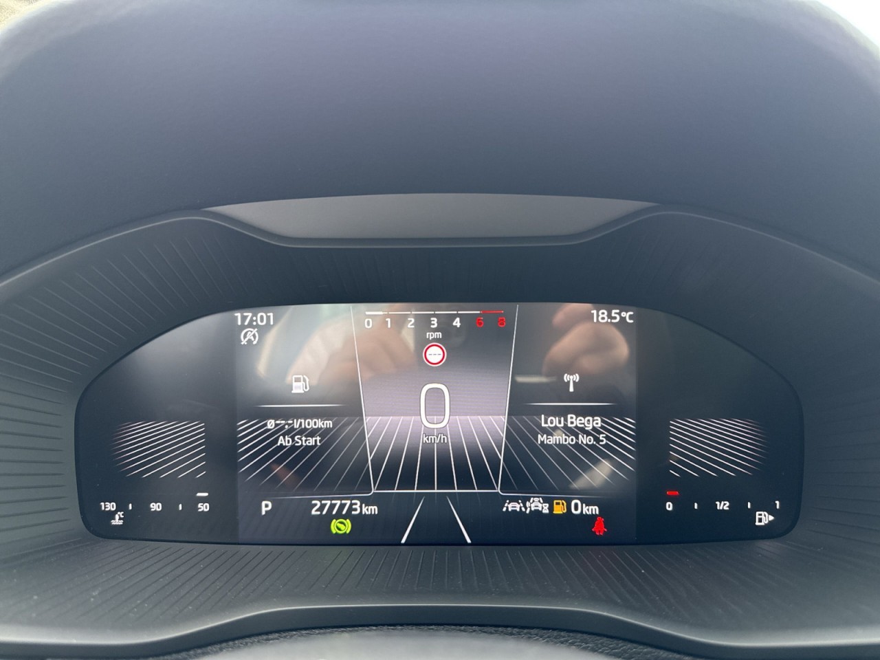 Skoda Karoq SELECTION 1.5TSI DSG ALU+4xSHZ+WSS BEHEIZT