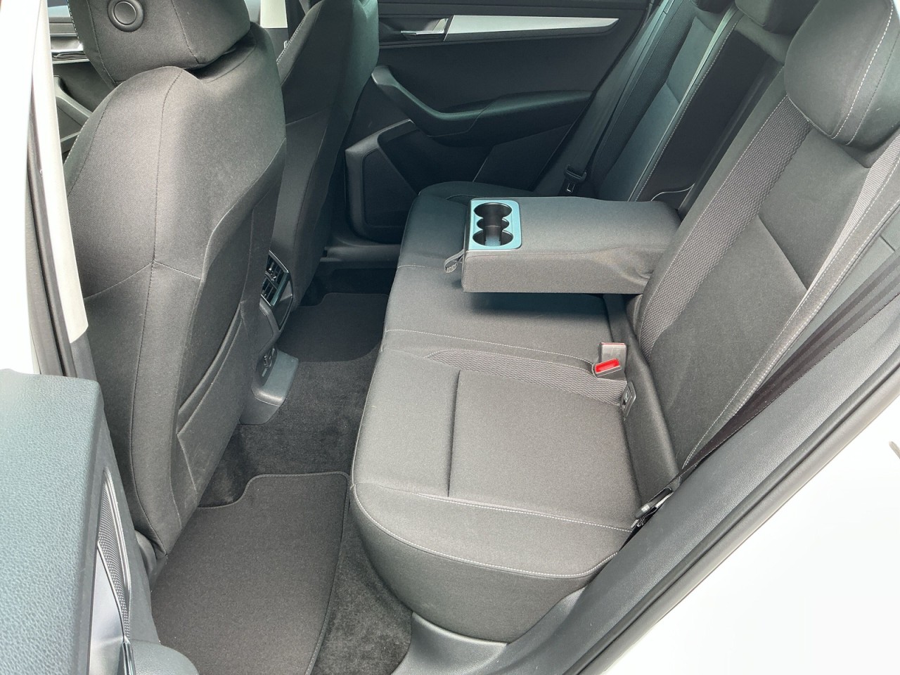 Skoda Karoq AMBITION 1.5TSI DSG AHK+SHZ+ALU+SMART-LINK