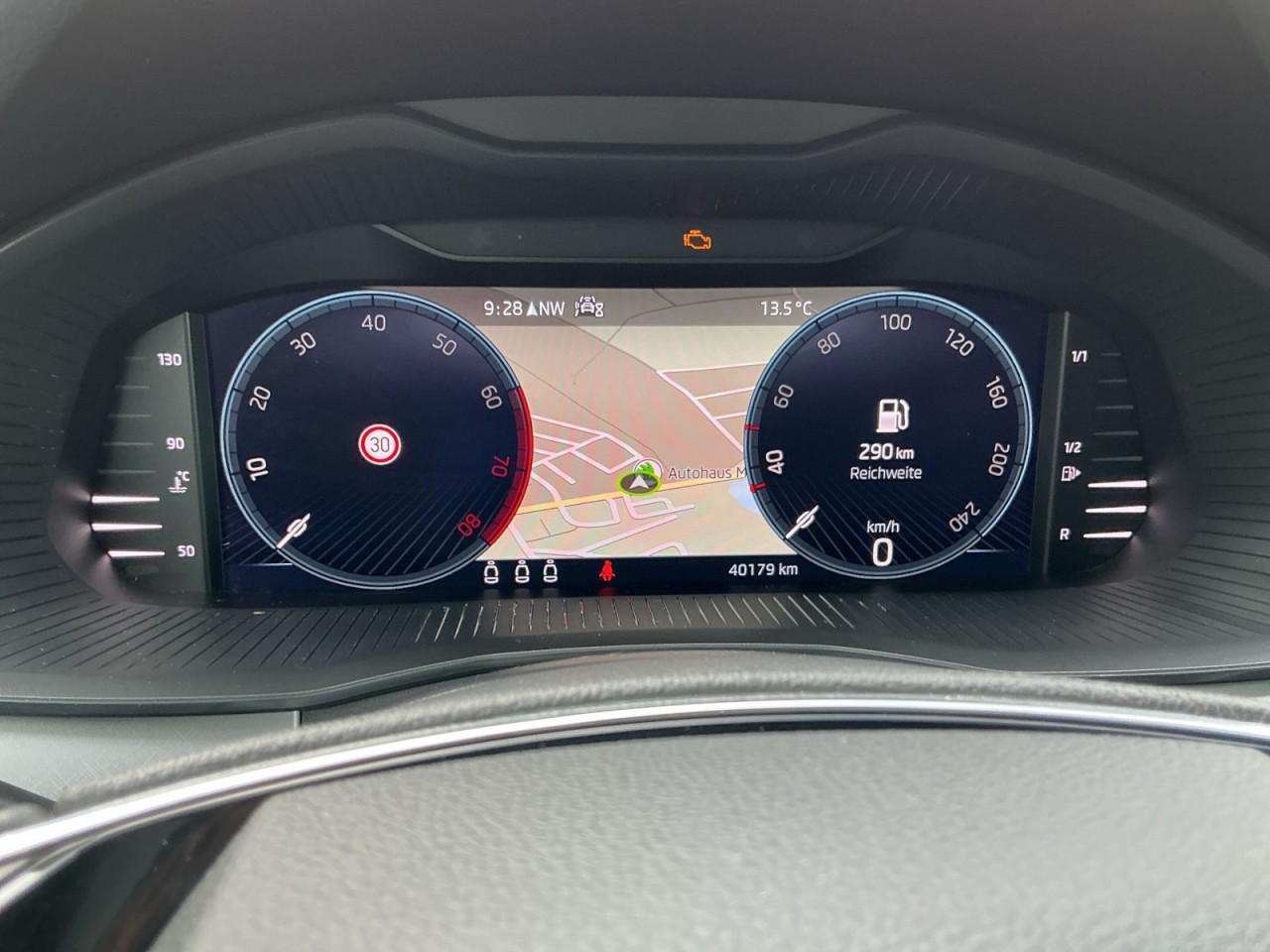Skoda Scala TOUR 1.0TSI AHK+NAVI+PDC+SHZ+SMART-LINK+VC