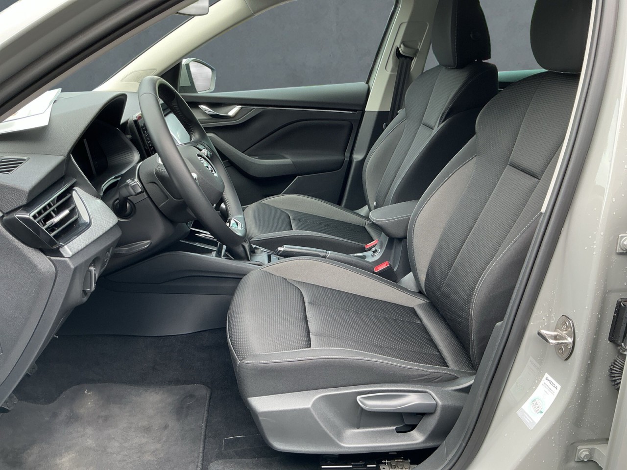 Skoda Scala TOUR 1.0TSI AHK+NAVI+PDC+SHZ+SMART-LINK+VC
