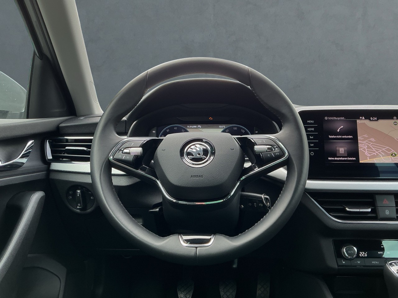 Skoda Scala TOUR 1.0TSI AHK+NAVI+PDC+SHZ+SMART-LINK+VC