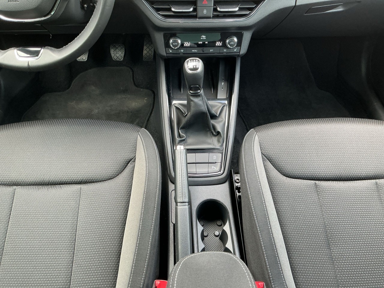 Skoda Scala TOUR 1.0TSI AHK+NAVI+PDC+SHZ+SMART-LINK+VC
