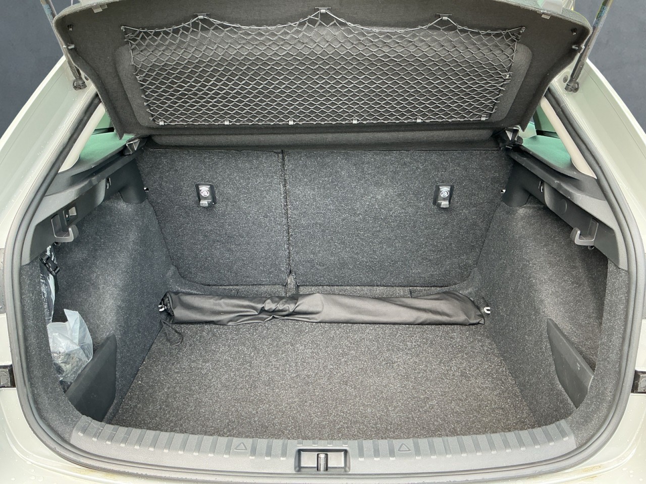 Skoda Scala TOUR 1.0TSI AHK+NAVI+PDC+SHZ+SMART-LINK+VC
