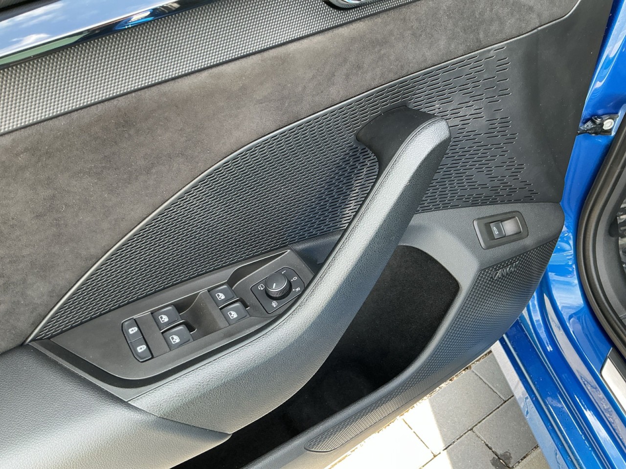 Skoda Octavia Cb. RS+ 2.0TSI DSG AHK+NAVI+PANO+HuD+ACC
