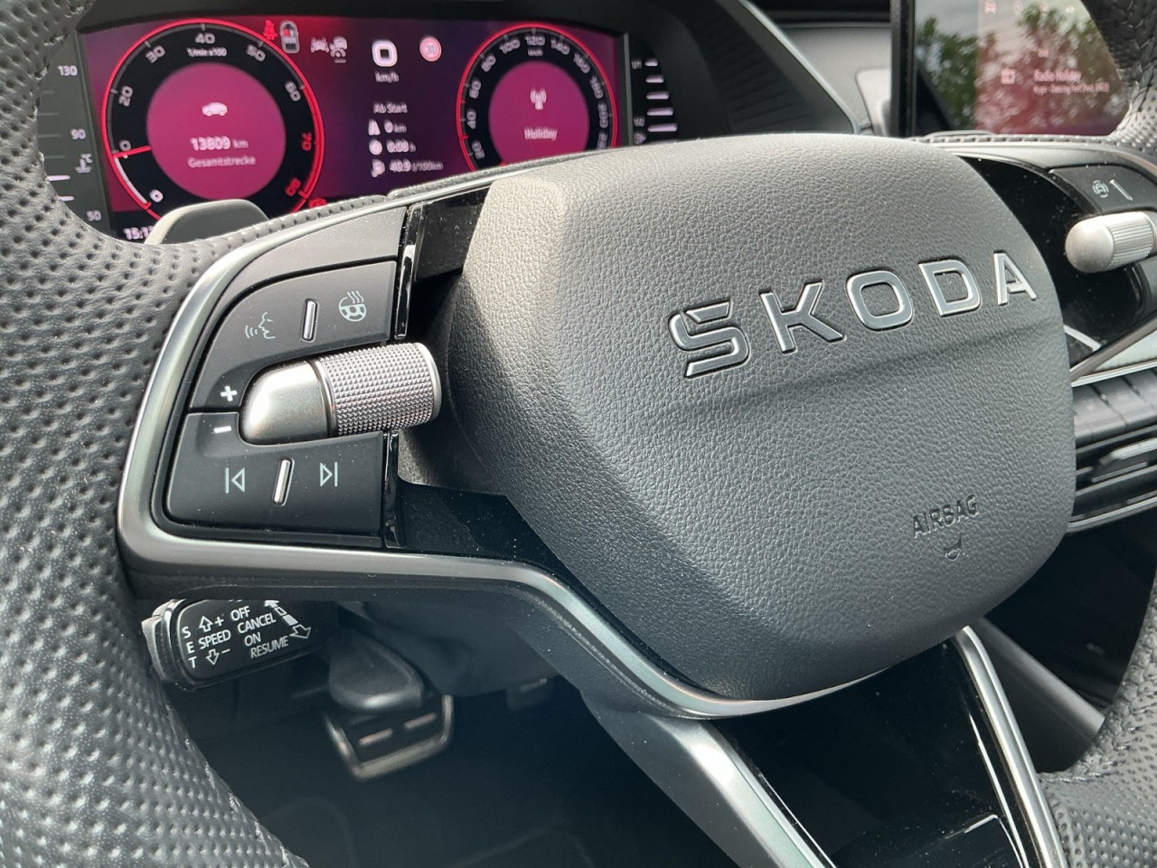 Skoda Octavia Cb. SPORTLINE 1.5eTSI DSG AHK+MATRIX+ACC