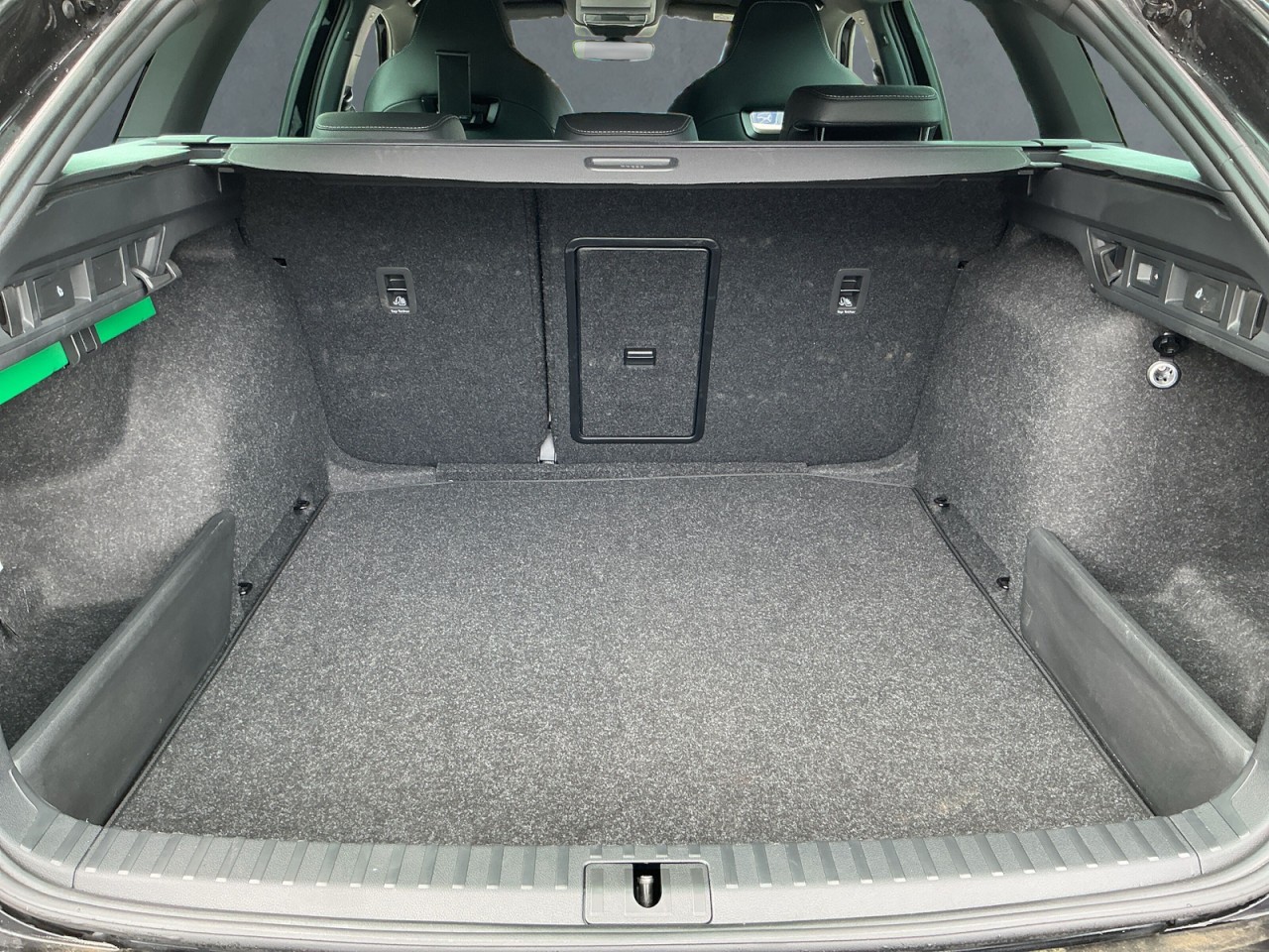 Skoda Octavia Cb. SPORTLINE 1.5eTSI DSG AHK+MATRIX+ACC