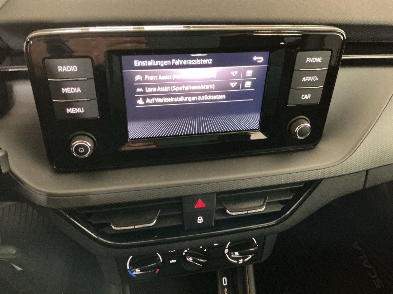 Skoda Scala COOL PLUS 1.0 TSI KLIMA+LED+ALU+NSW+DAB
