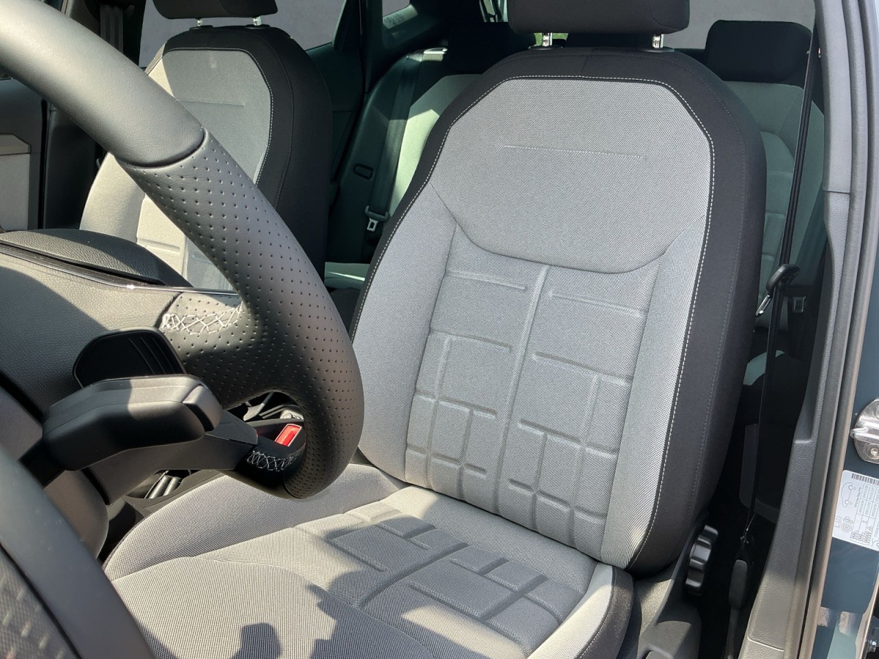 Seat Ibiza FR 1.0 TSI DSG ACC+PDC+SHZ+ALU+FULL-LINK