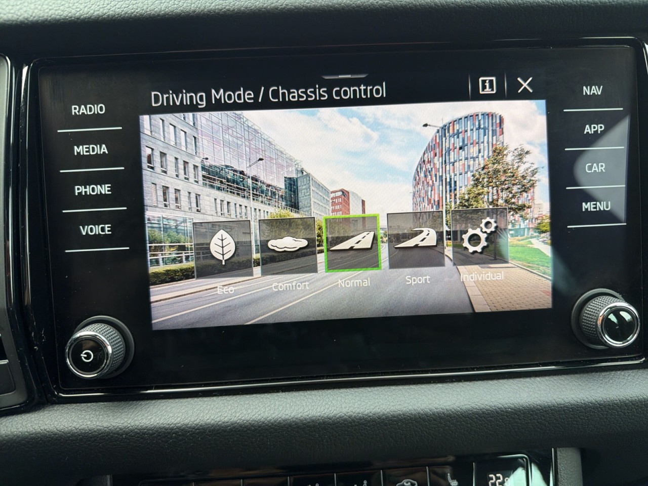Skoda Kodiaq SPORTLINE 1.5TSI DSG MATRIX+4xSHZ+PDC+DCC